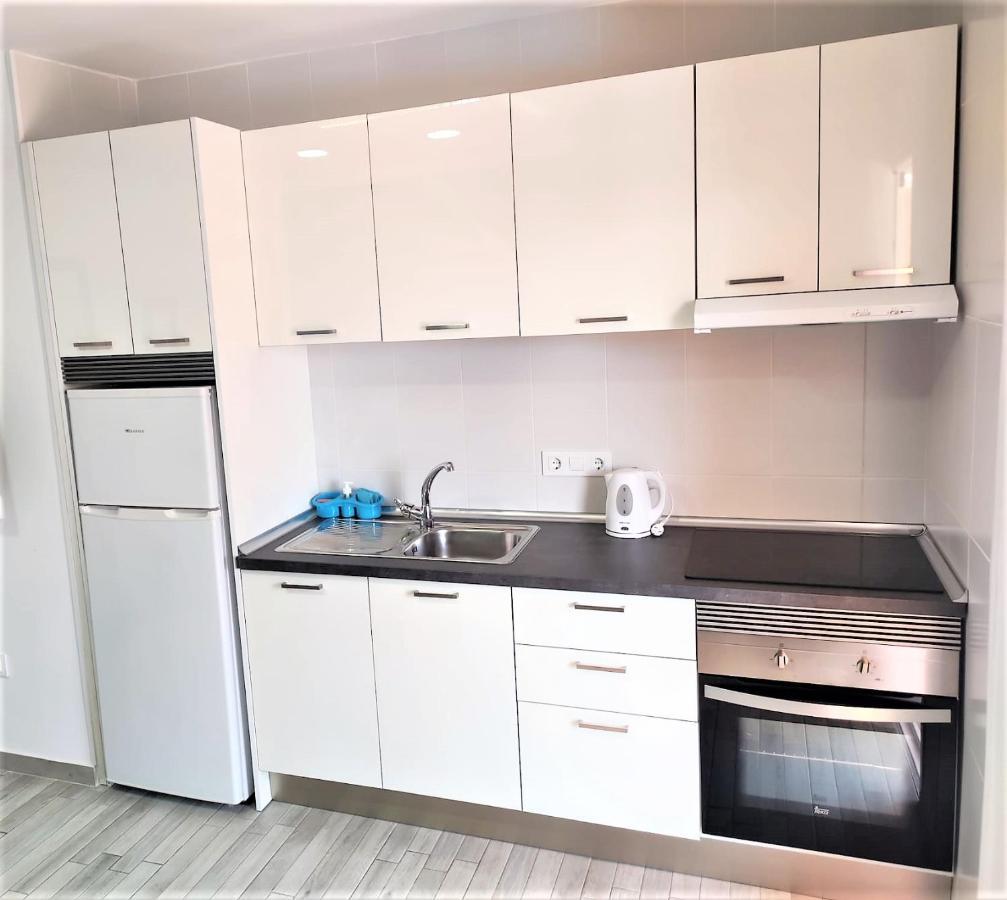 Cris Sol Apartments Лос Кристианос Екстериор снимка