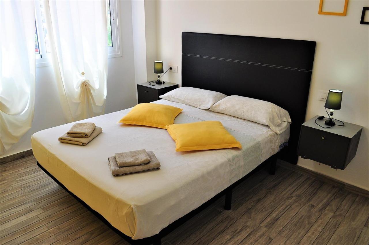 Cris Sol Apartments Лос Кристианос Екстериор снимка