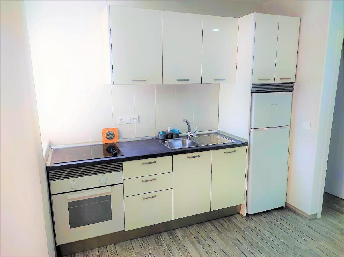 Cris Sol Apartments Лос Кристианос Екстериор снимка