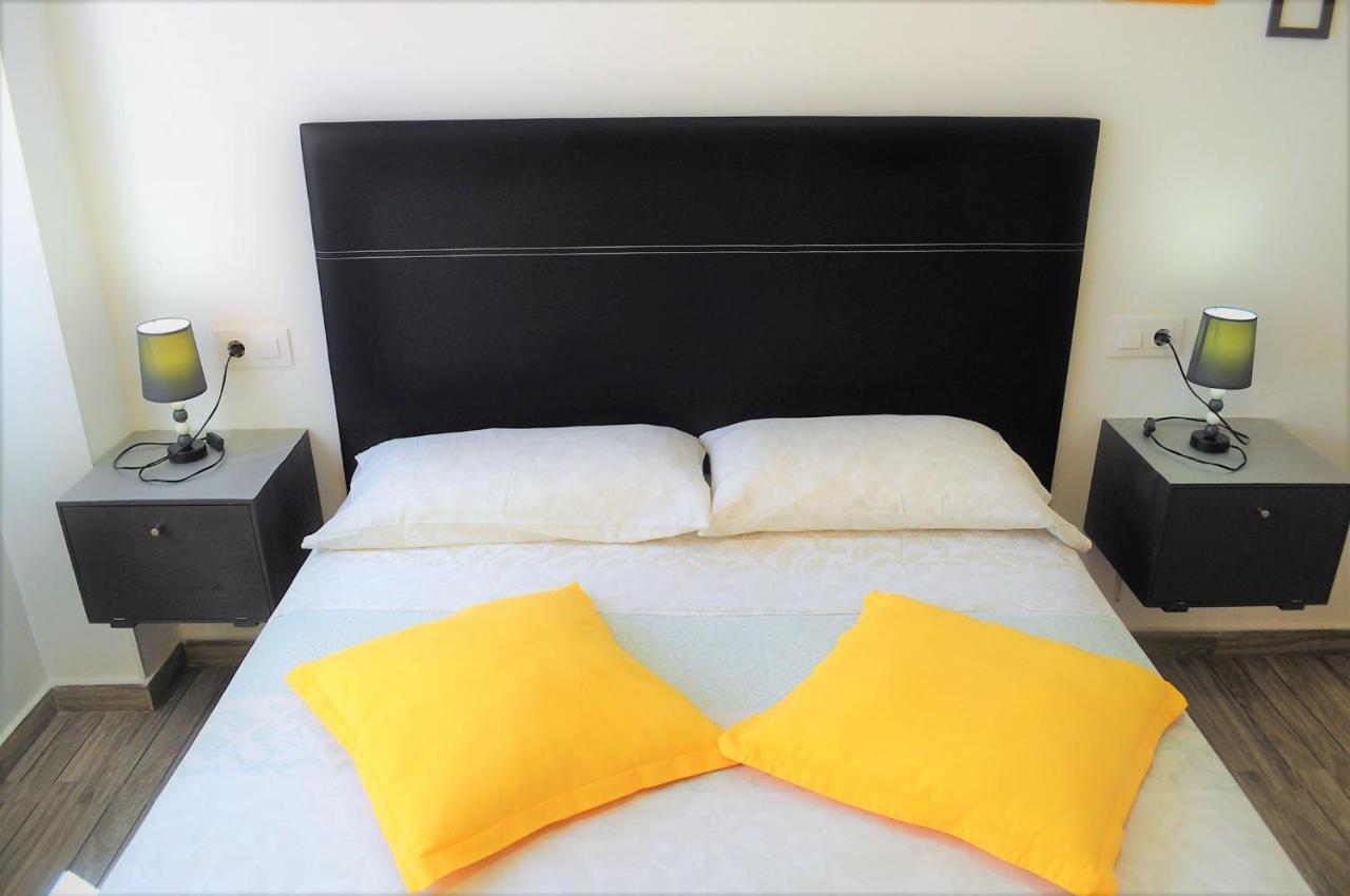 Cris Sol Apartments Лос Кристианос Екстериор снимка
