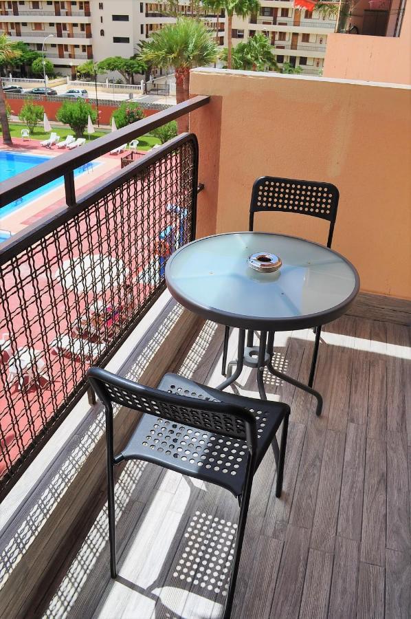 Cris Sol Apartments Лос Кристианос Екстериор снимка